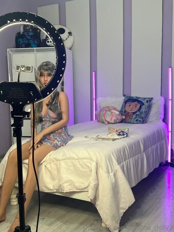 agatha_dolly2