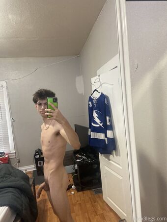 alex3legs