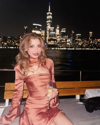 Alicia Quinn - aliciavquinn