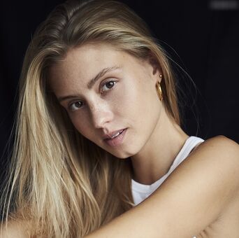 Alisa Winkler Nackt Leaks OnlyFans Foto 2