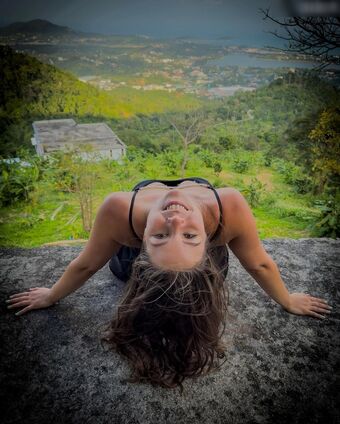 Anastasia_rose_official