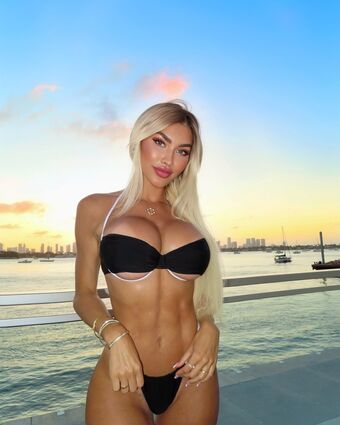 Anna Dicenzo