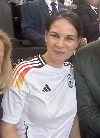 Annalena Baerbock Nackt Leaks OnlyFans Foto 58