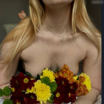 april | itsaprilfriend Nackt Leaks OnlyFans Foto 16