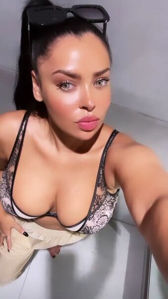 Badebal Nackt Leaks OnlyFans Foto 1