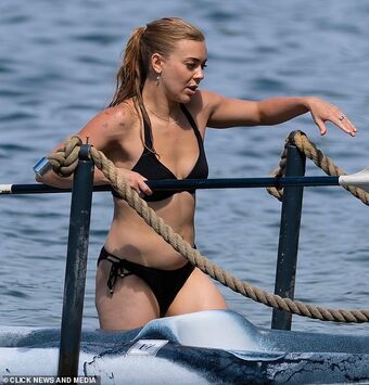 Becky Hill Nackt Leaks OnlyFans Foto 55