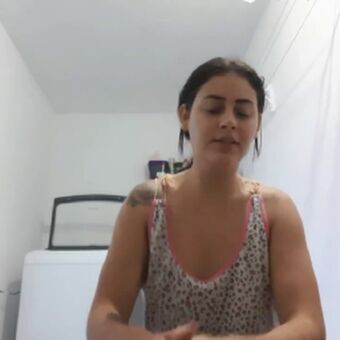 Bella Menezes
