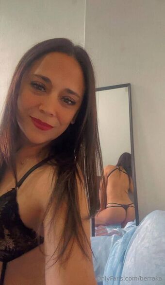 berraka Nackt Leaks OnlyFans Foto 16
