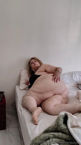 bertaxlynn Nackt Leaks OnlyFans Foto 3
