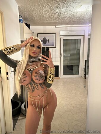 blondiebombbarbs/Badbarbiet Nackt Leaks OnlyFans Foto 38