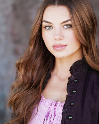 Caitlin Carmichael