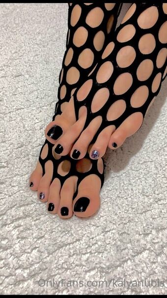 caly4u Nackt Leaks OnlyFans Foto 5