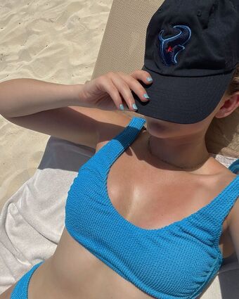 Chloe Csengery