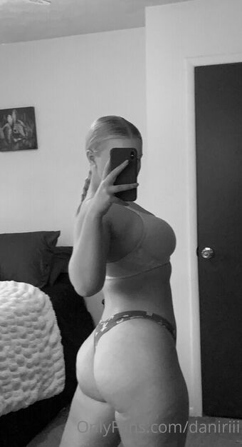 Daniriii Nackt Leaks OnlyFans Foto 19