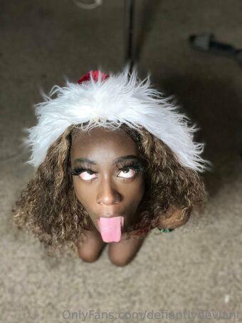 defiantlydeviant Nackt Leaks OnlyFans Foto 9