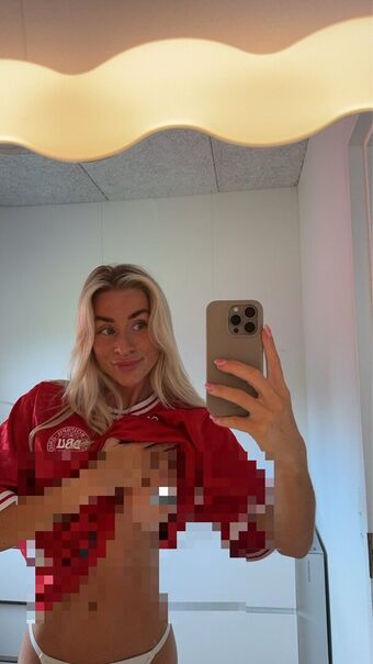 ditlevsen Nackt Leaks OnlyFans Foto 2