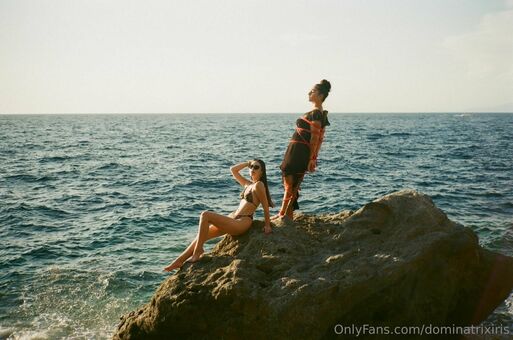 dominatrixiris