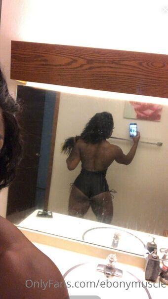 ebonymuscle Nackt Leaks OnlyFans Foto 20