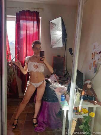 elli_moon Nackt Leaks OnlyFans Foto 4