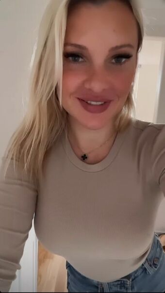 Evelyn Burdecki Nackt Leaks OnlyFans Foto 35
