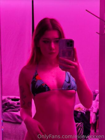evievixxxen