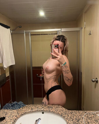 faey211 Nackt Leaks OnlyFans Foto 3