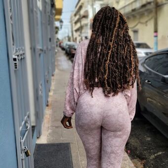 FamouseChristie | Christi Joseph