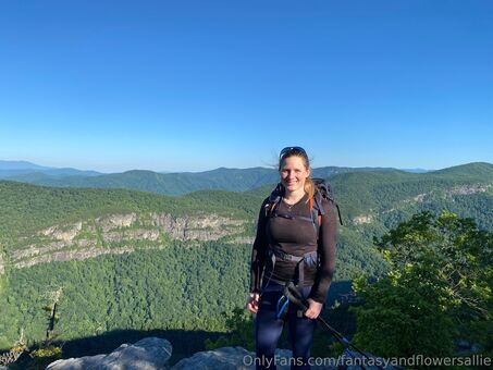 fantasyandflowersallie