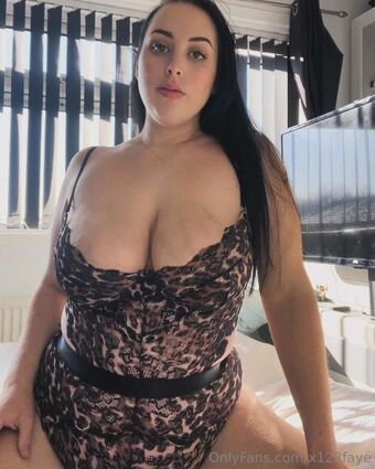 Faye Smith Nackt Leaks OnlyFans Foto 9