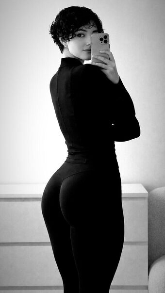 femboyy_lauraa Nackt Leaks OnlyFans Foto 2