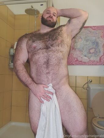hairy_musclebear