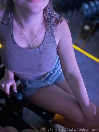 hotwifealexmarie Nackt Leaks OnlyFans Foto 7