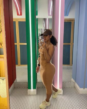 Isaury Calvo Nackt Leaks OnlyFans Foto 9