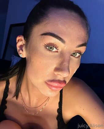 juicy.alison