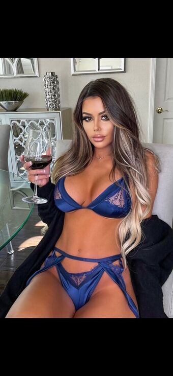 Juli.anneee Nackt Leaks OnlyFans Foto 1