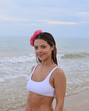 Julia Gomes