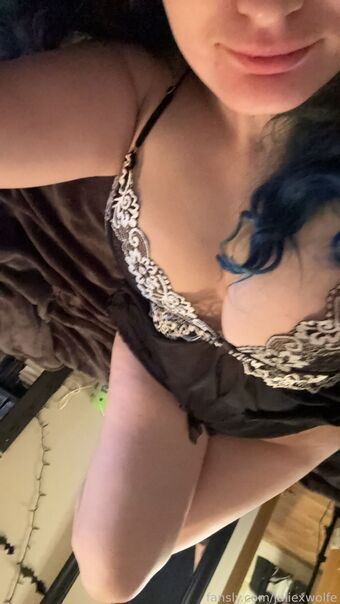 Juliexwolfe Nackt Leaks OnlyFans Foto 5