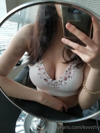 kvvvthy Nackt Leaks OnlyFans Foto 18