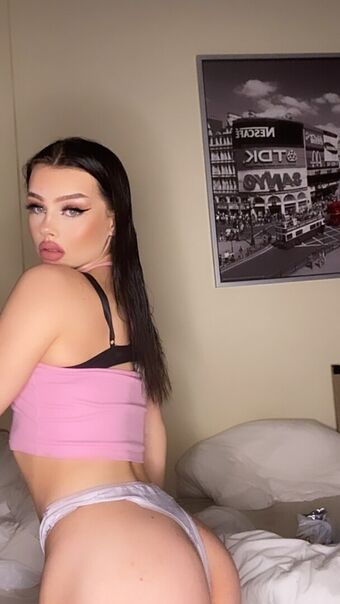 Lara Büttner Nackt Leaks OnlyFans Foto 7