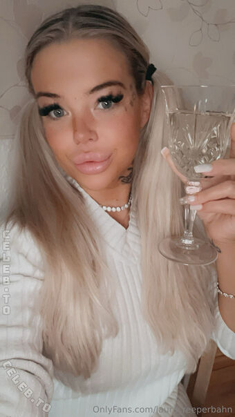 Laura Reeperbahn Nackt Leaks OnlyFans Foto 41