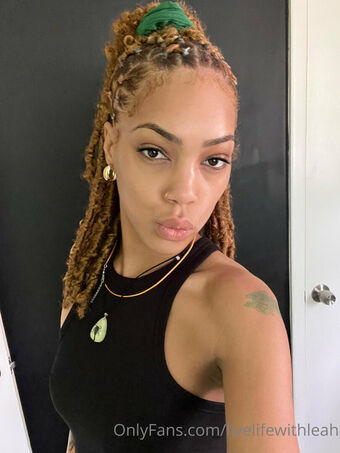 leahsade Nackt Leaks OnlyFans Foto 29