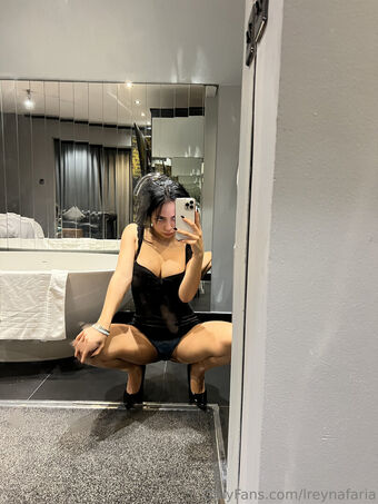 leareyna Nackt Leaks OnlyFans Foto 27