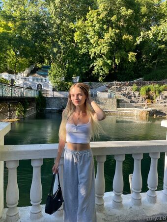 lily.18 Nackt Leaks OnlyFans Foto 27