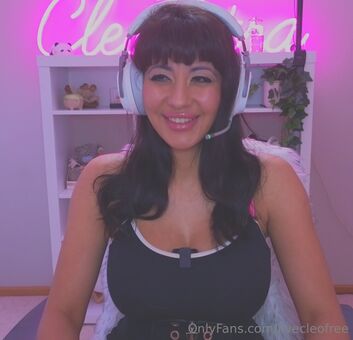 livecleofree Nackt Leaks OnlyFans Foto 24