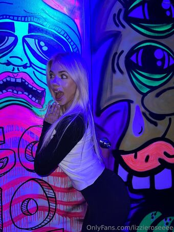 lizzieroseeee
