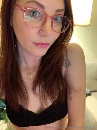 mackenziestith Nackt Leaks OnlyFans Foto 88