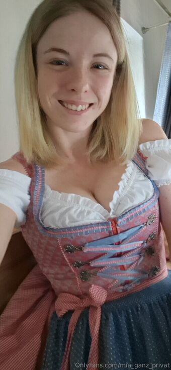 mia_ganz_privat Nackt Leaks OnlyFans Foto 25