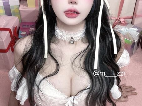 Mo_zzi Nackt Leaks OnlyFans Foto 9