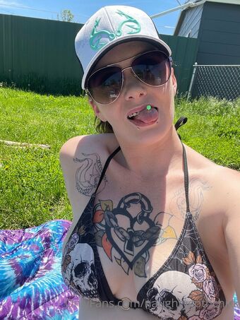 naughtygothchick