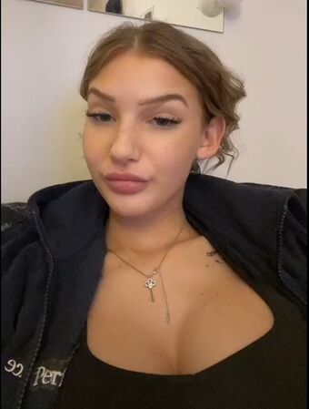 nelldelli Nackt Leaks OnlyFans Foto 12